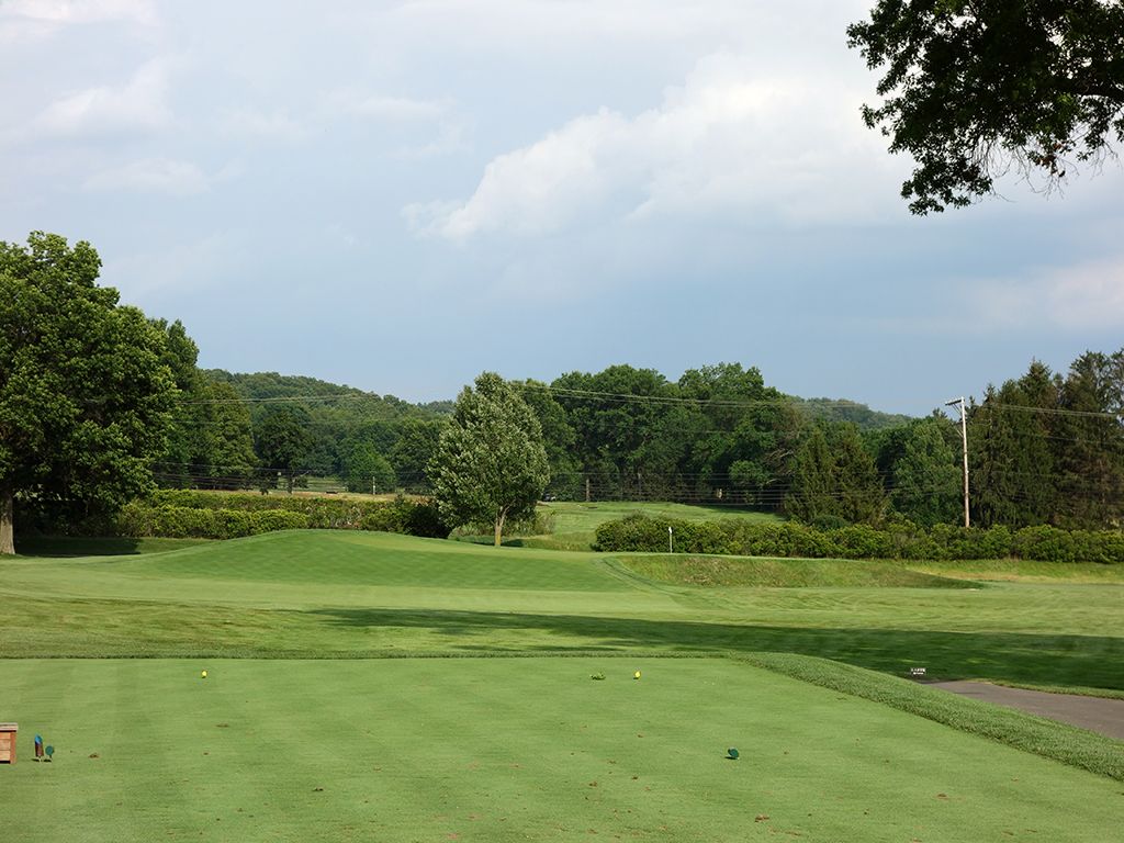 6th (Redan) Hole at Fox Chapel Golf Club (190 Yard Par 3)